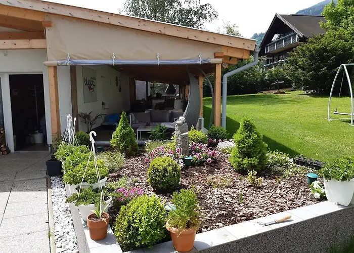 Apartmenthaus-Mistel