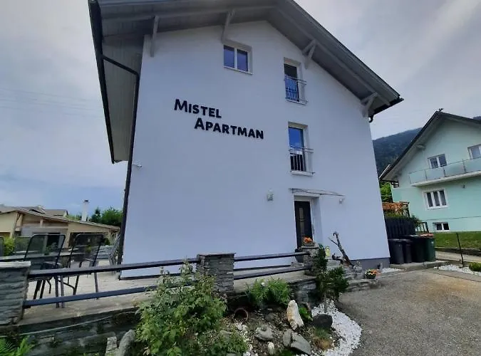 Apartmenthaus-Mistel
